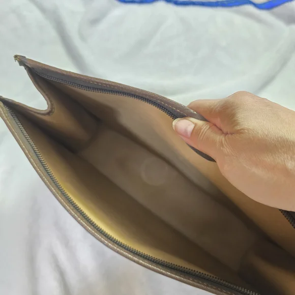 Gucci Brown Monogram Clutch Pouch Bag - Picture 12 of 15